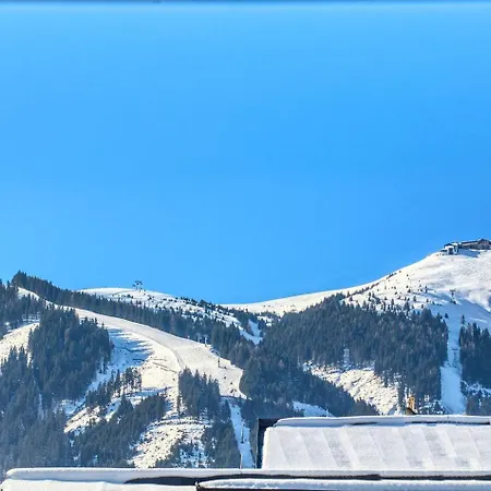 شقة 3br Duplex Flat - 300m - City Express Gondola - What'app - 0034-635-520-036 - For Reservations!!
